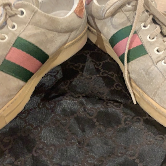 Pre Loved Gucci Sneakers Suede Pink and Green Stripe with dust bag - Picture 2 of 8